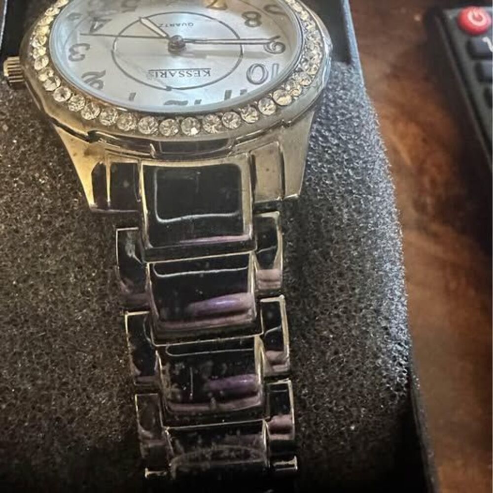 new- unisex watch in box